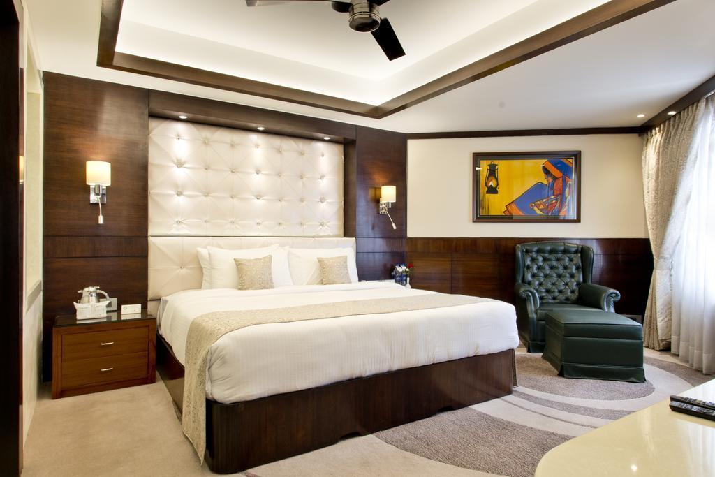 Hotel K C Residency, Jammu Esterno foto