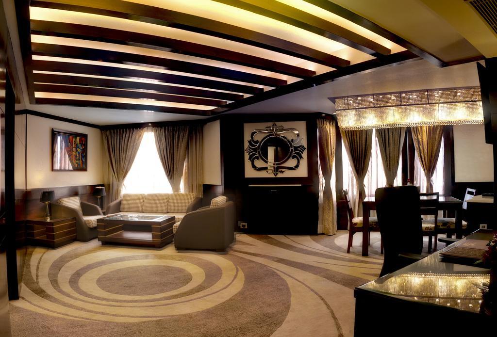 Hotel K C Residency, Jammu Esterno foto