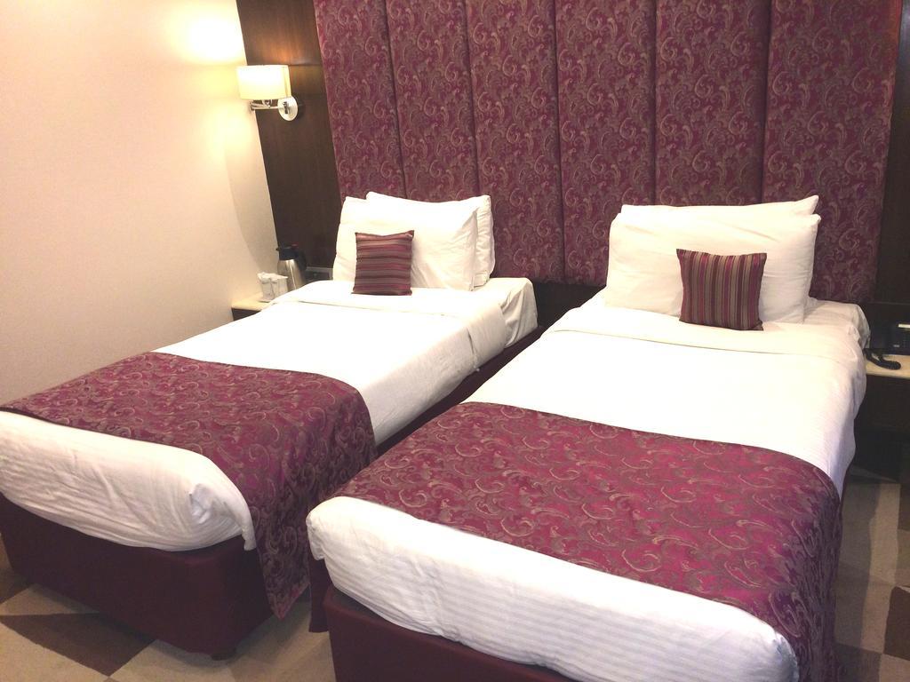 Hotel K C Residency, Jammu Esterno foto
