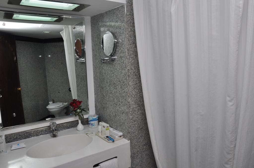 Hotel K C Residency, Jammu Esterno foto